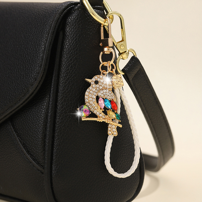 새로운 고급스러운 반짝이는 크리스털 까치 모양 키 체인 - Luxury Bags Cute 리뷰 및 가격